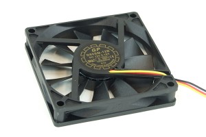 Yate Loon D80SM-12 3-pin slim (2500rpm) ( 80x80x15mm ) /D80SM-12B/