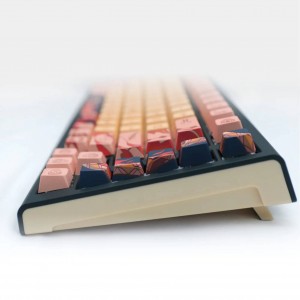 Ducky Year of the Snake 2025 Zodiac gamer billentyűzet, 75%, Hot-Swap-kompatibilis, RGB, ISO - MX2A Brown (DKYOTS2025-CBDEPHCH000BY1)