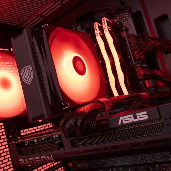 Gaming PC Mach 5 Red, AMD Ryzen 5 7500X3D, RX 9070 XT